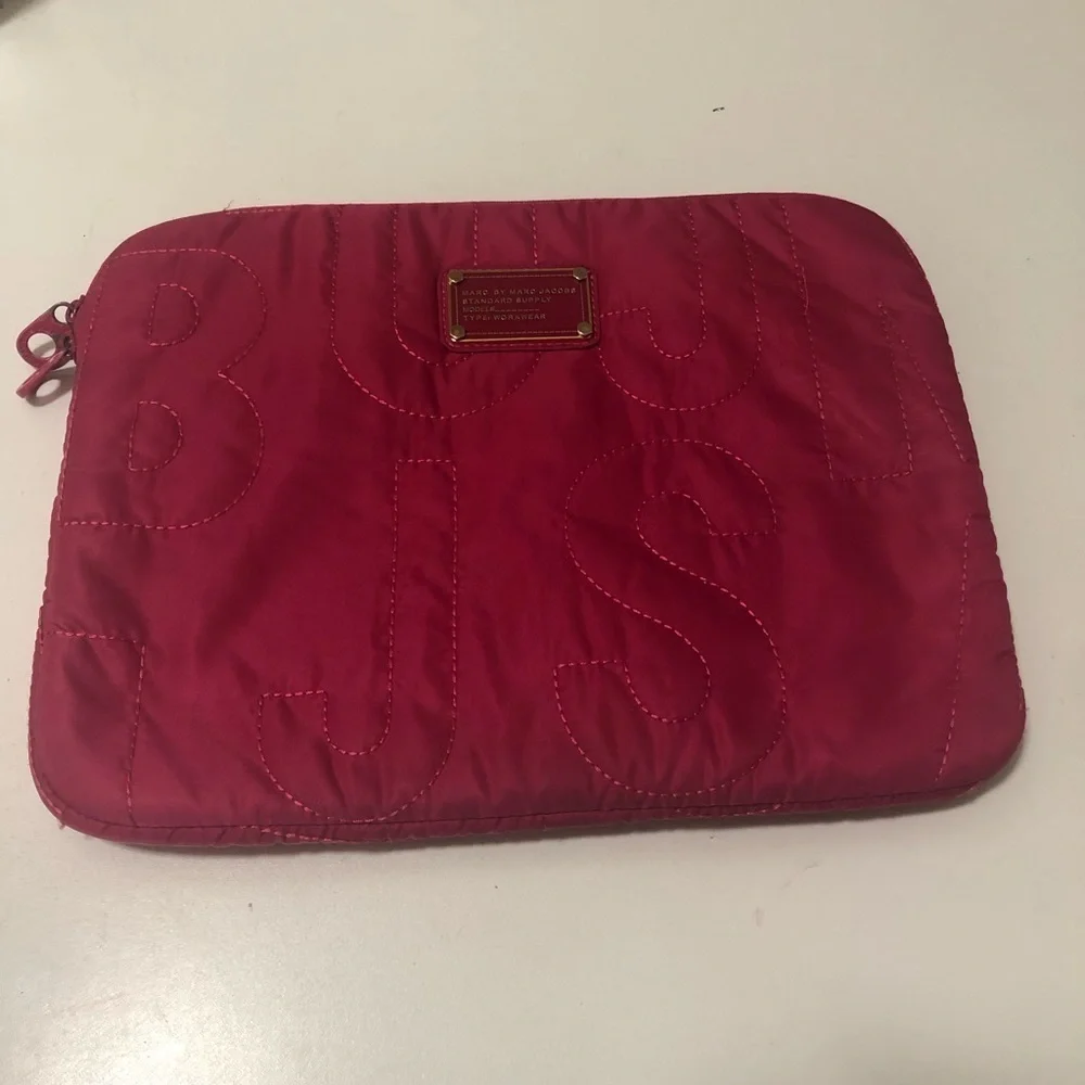 Marc Jacobs tablets or laptop case
